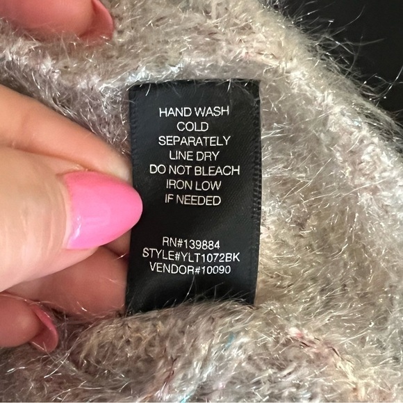 Fuzzy sweater Red by BKE Rainbow Shimmer Pointelle , soft, cropped, XL - Picture 13 of 14